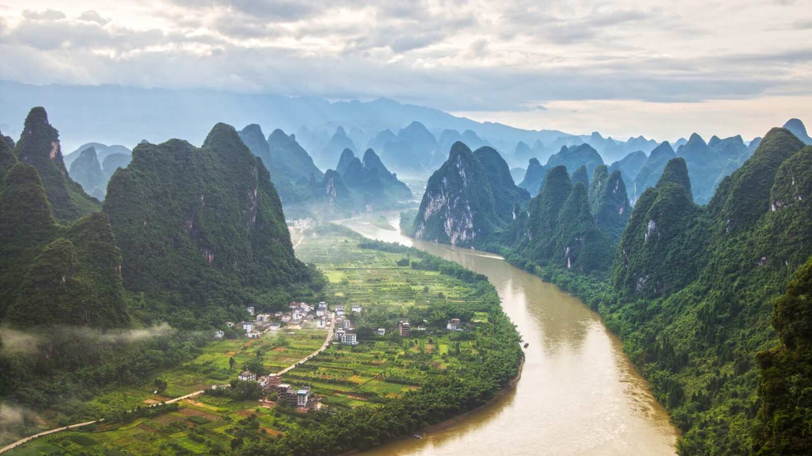 china-guilin-messire-mountain-scenery