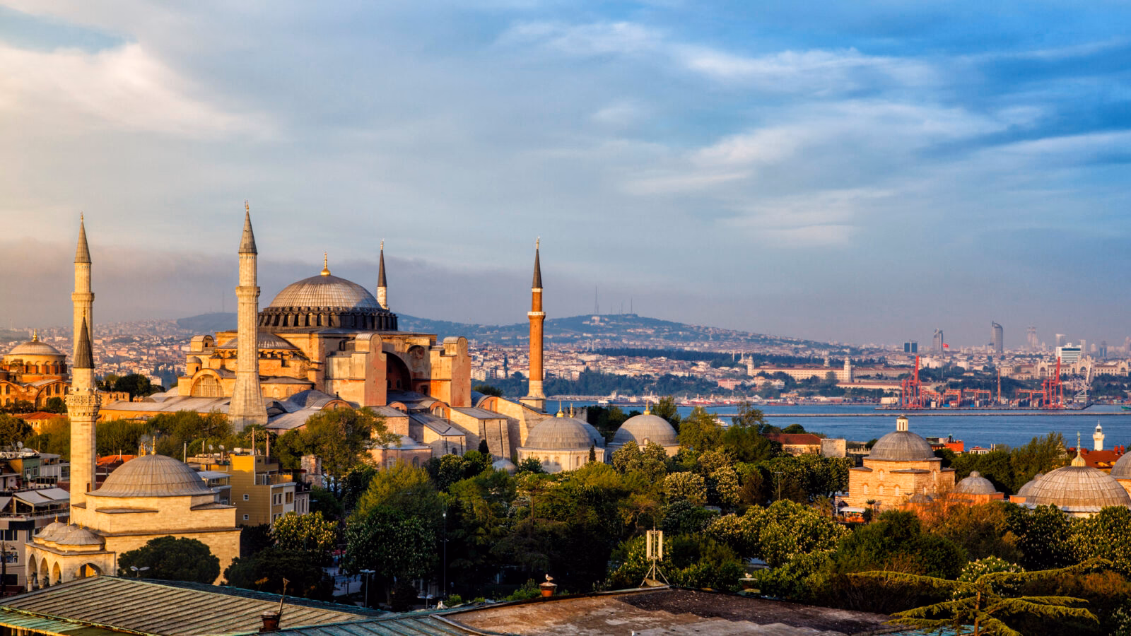 hagia-sophia-istanbul-skyline