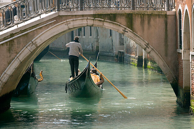 Luxury Italy Tours - Gondola on Venice Canal