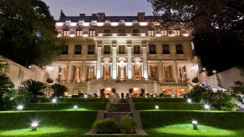 Jacada Buenos Aires - grand hotel at night