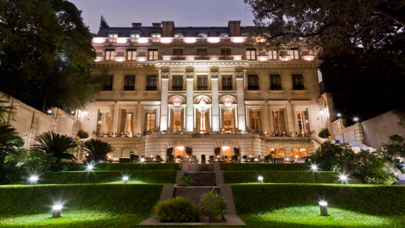 Jacada Buenos Aires - grand hotel at night
