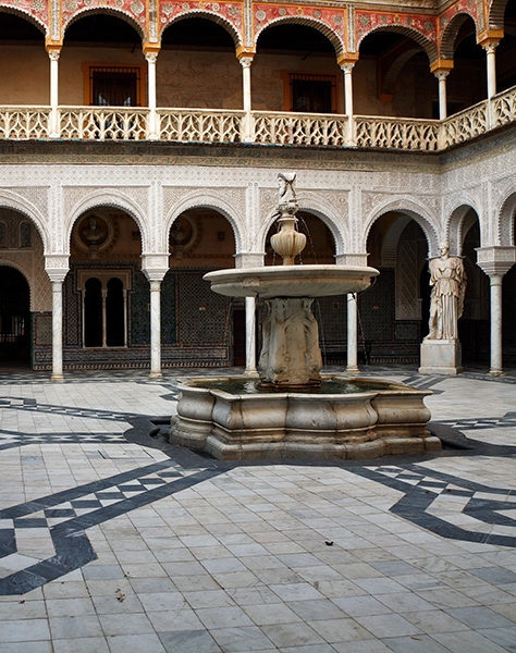 A quiet tiled courtyard in Rome