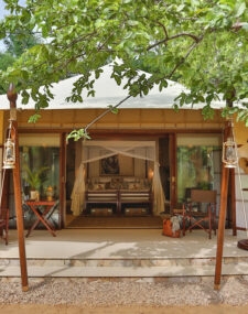 Stay at SUJÁN Sher Bagh