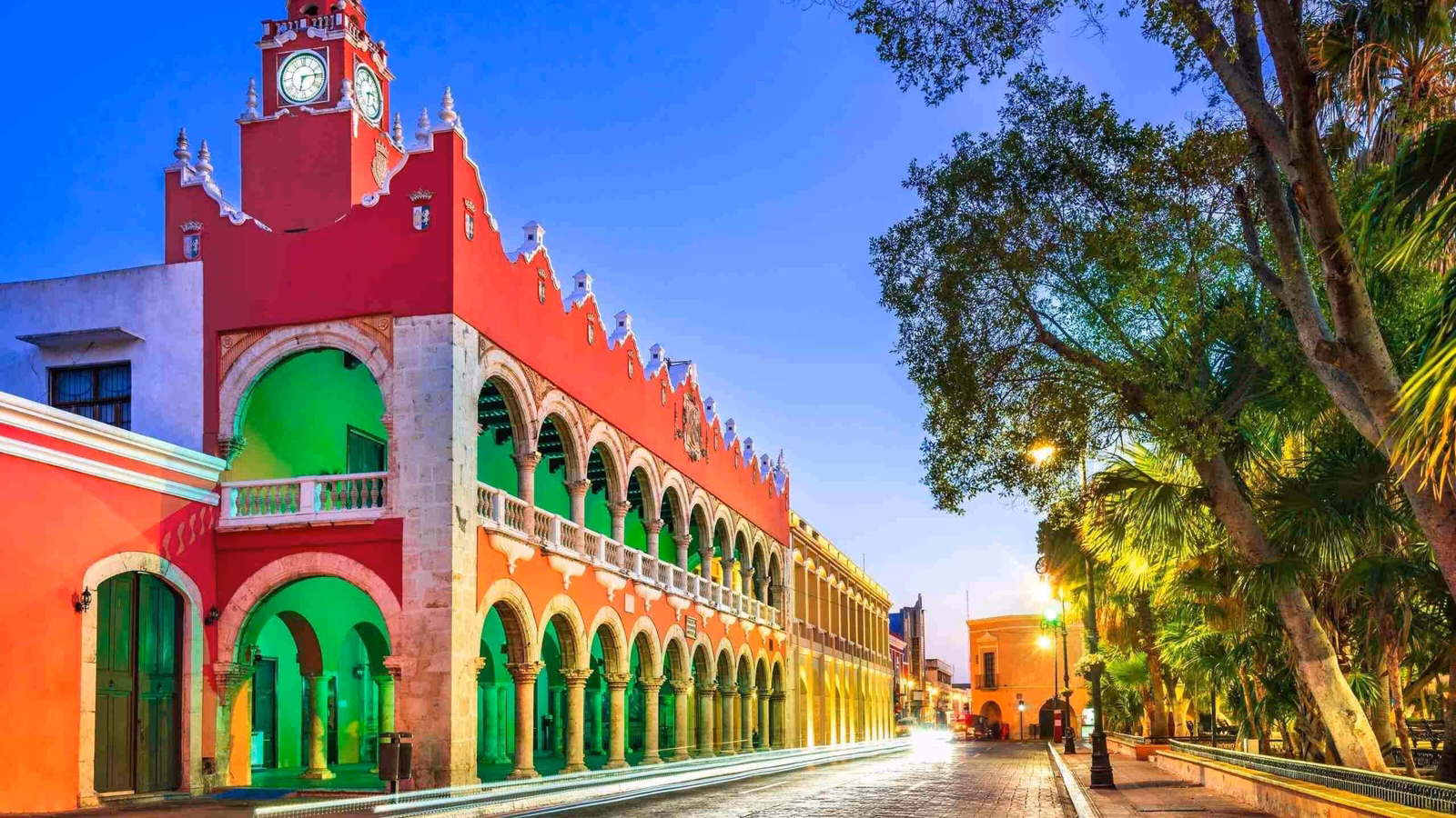 Merida, Plaza Grande - Yucatan Peninsula of Mexico