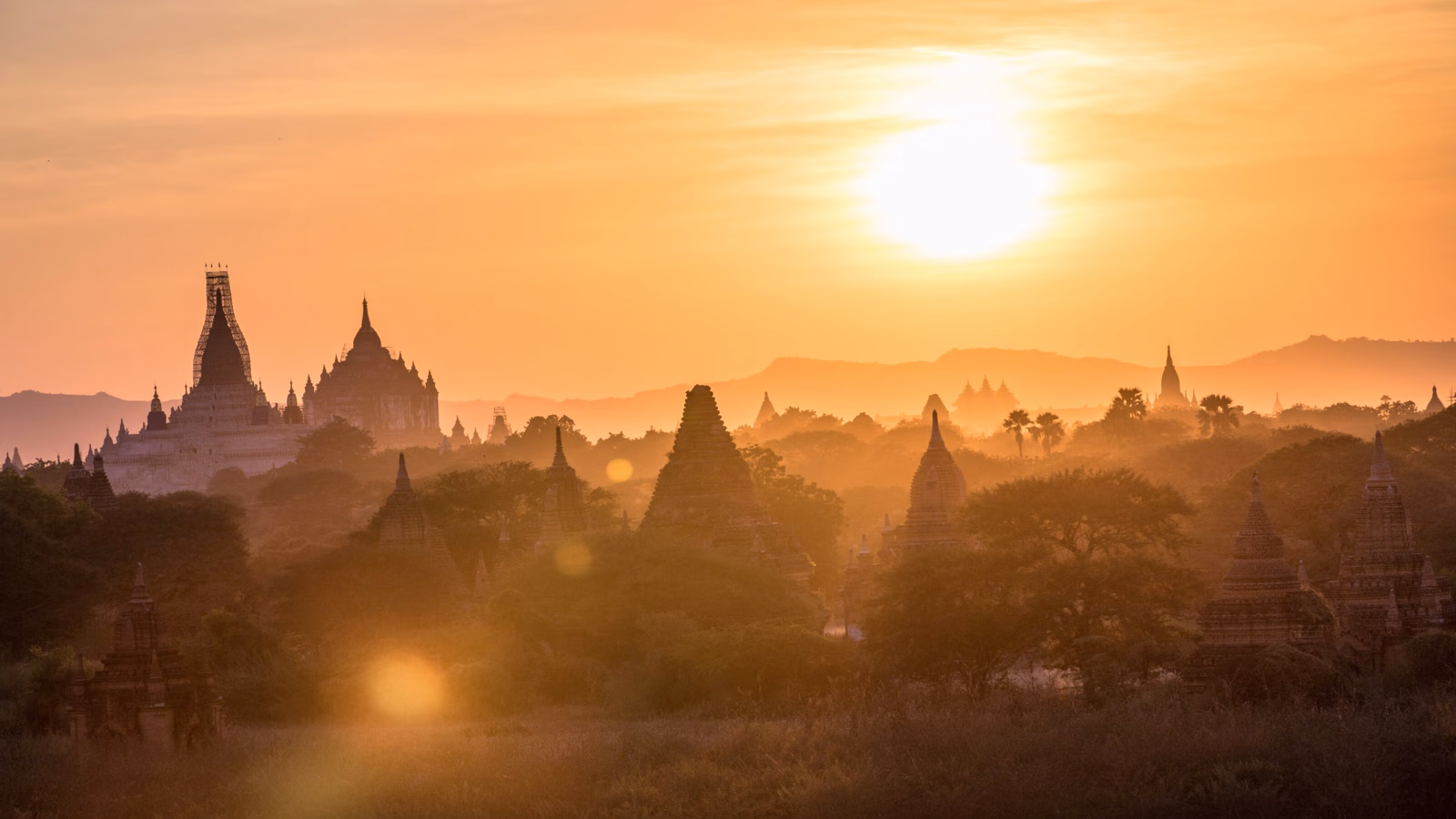 A temple surrounded by nature to pray to buddha from sunrise to sunset