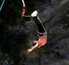 Bungee jumping in New Zealand