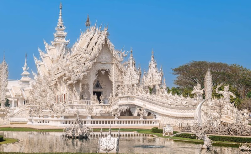 Wat Rong Khun, the white temple in Chiang Rai, Thailand
