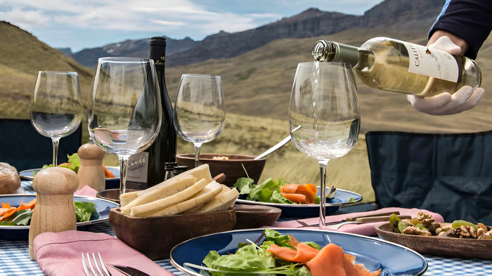 Resized picnic experience in Chile