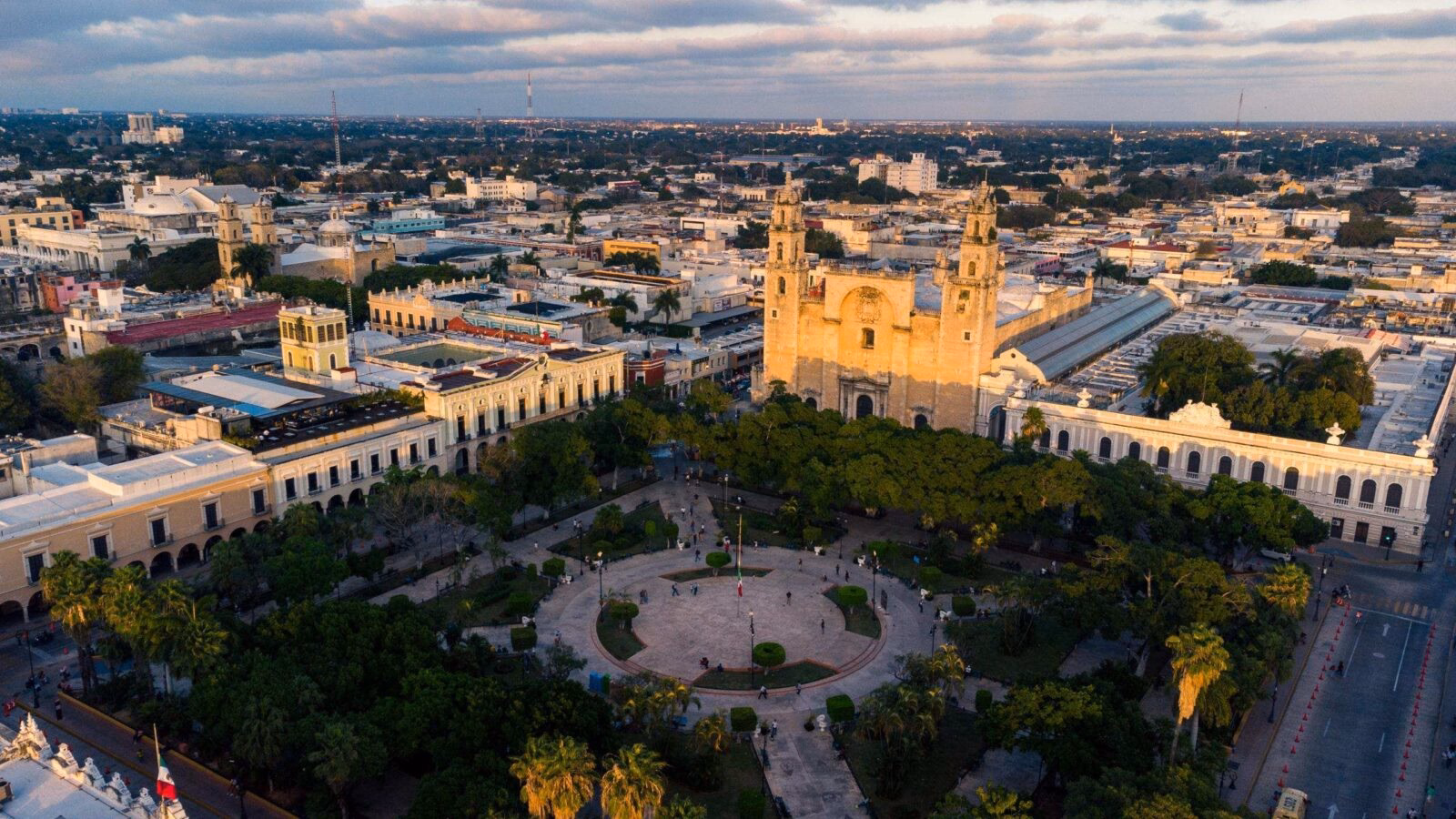 Aerial view of he Plaza Grande and cathedral in Mérida, Mexico