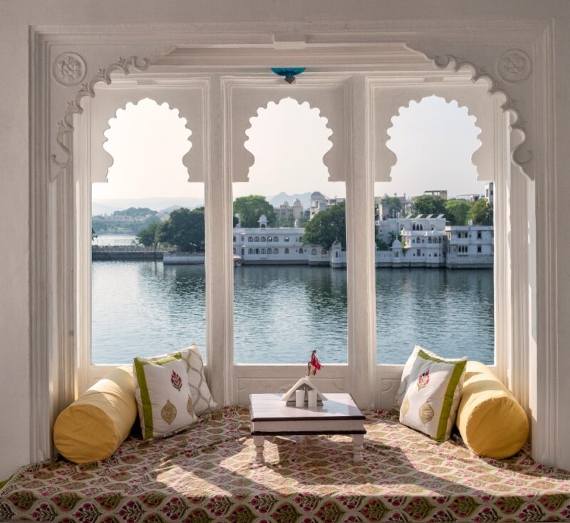 view of Lake Pichola in Udaipur, India.