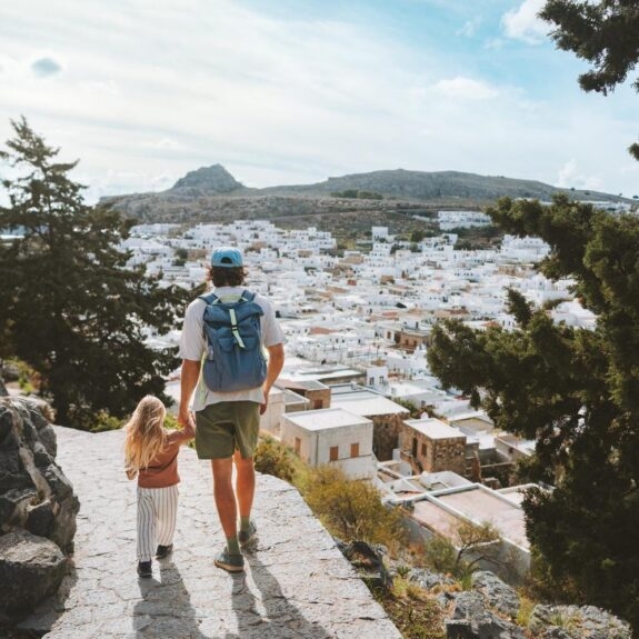 The Best Greek Islands for Families thumbnail