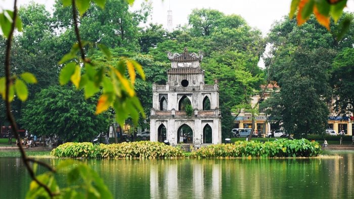 Hanoi---Hoan-Kiem-lake.jpg