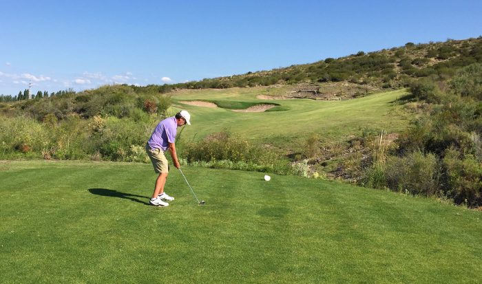 Father_playing_golf_at_Tupengato_Winelands_0.JPG