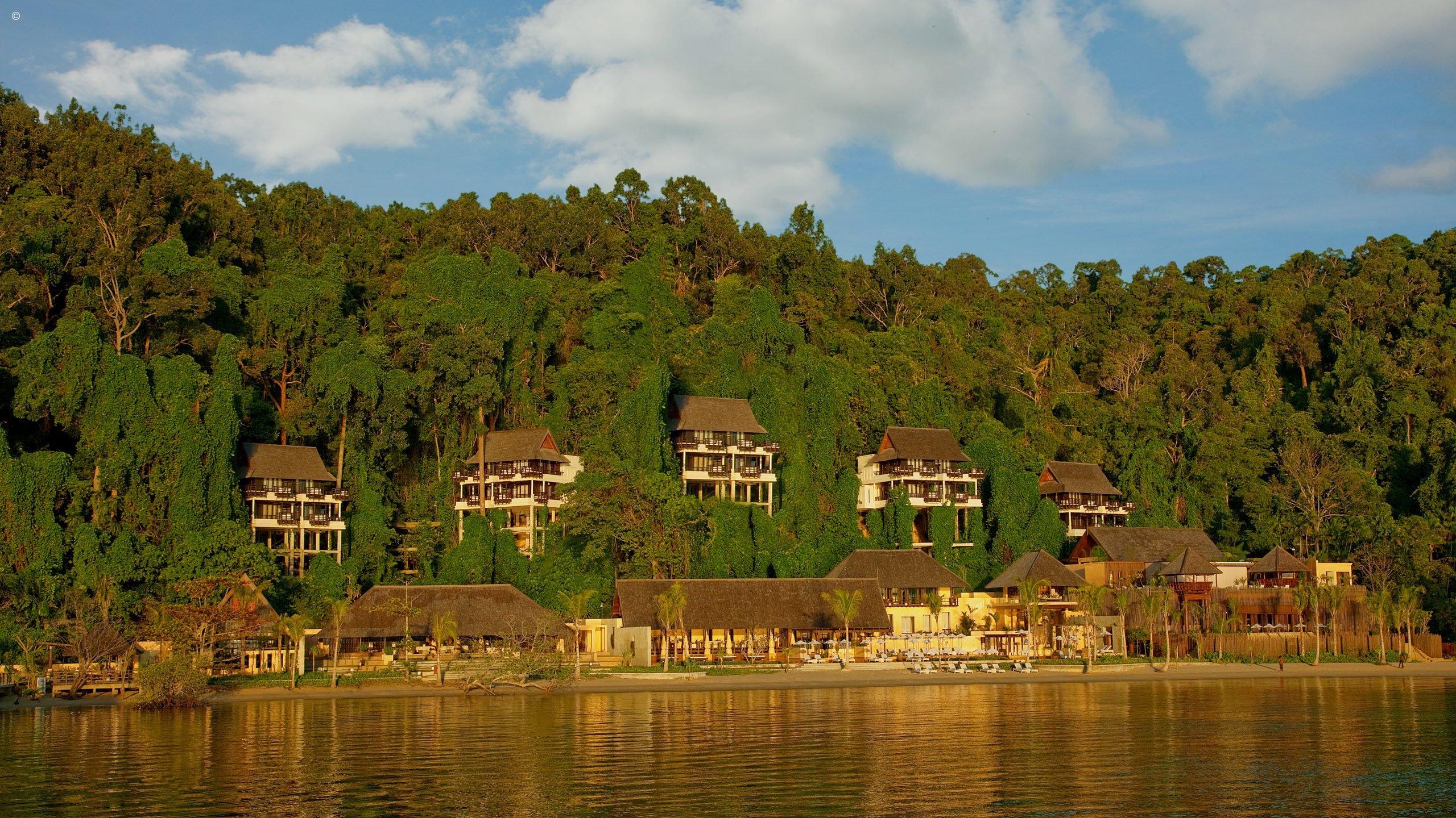 Gaya Island Resort - Luxury Hotel In Kota Kinabalu | Jacada Travel