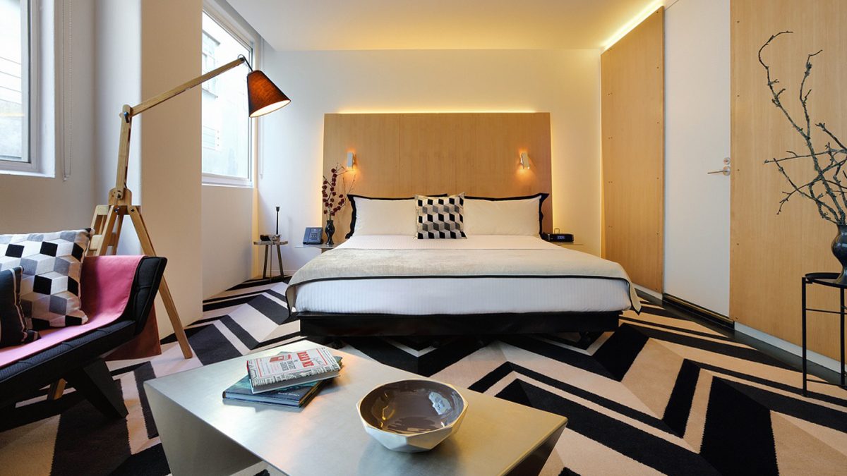 adelphi-hotel-bedroom