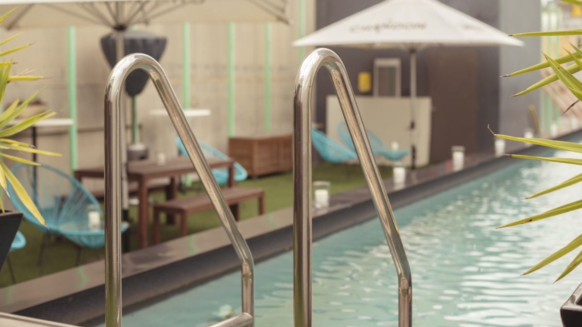 adelphi-hotel-pool
