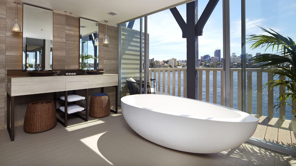 pier-one-sydney-bath-tub-view