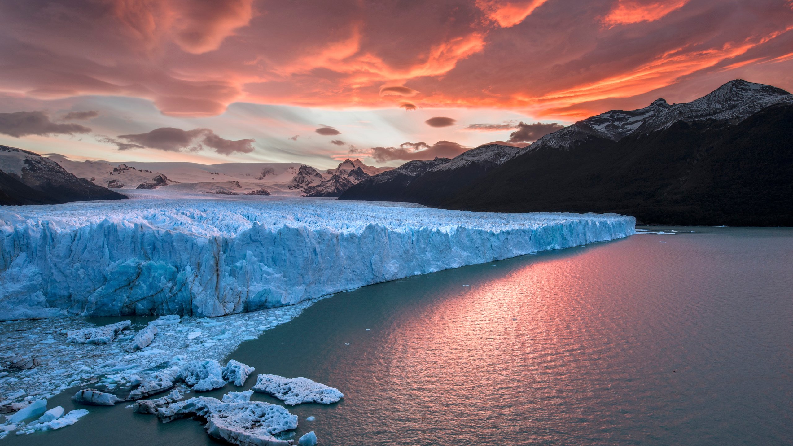 Ледниковые озера северной америки. Аргентиналедником Перито-Морено. Ледник Перито-Морено. Патагония ледник Перито Морено. Эль Калафате ледник.