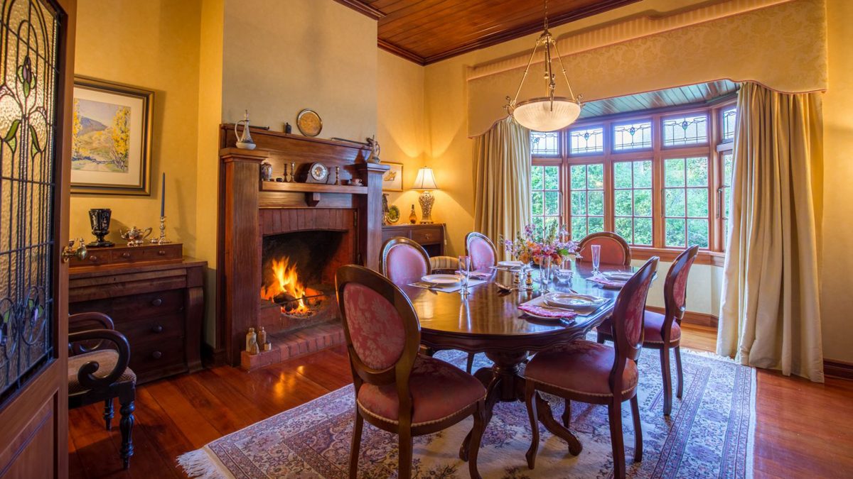 bronte-country-estate-dining-room