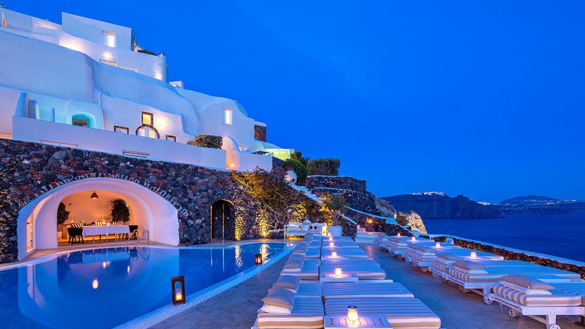 canaves_oia_suites_pool-deck
