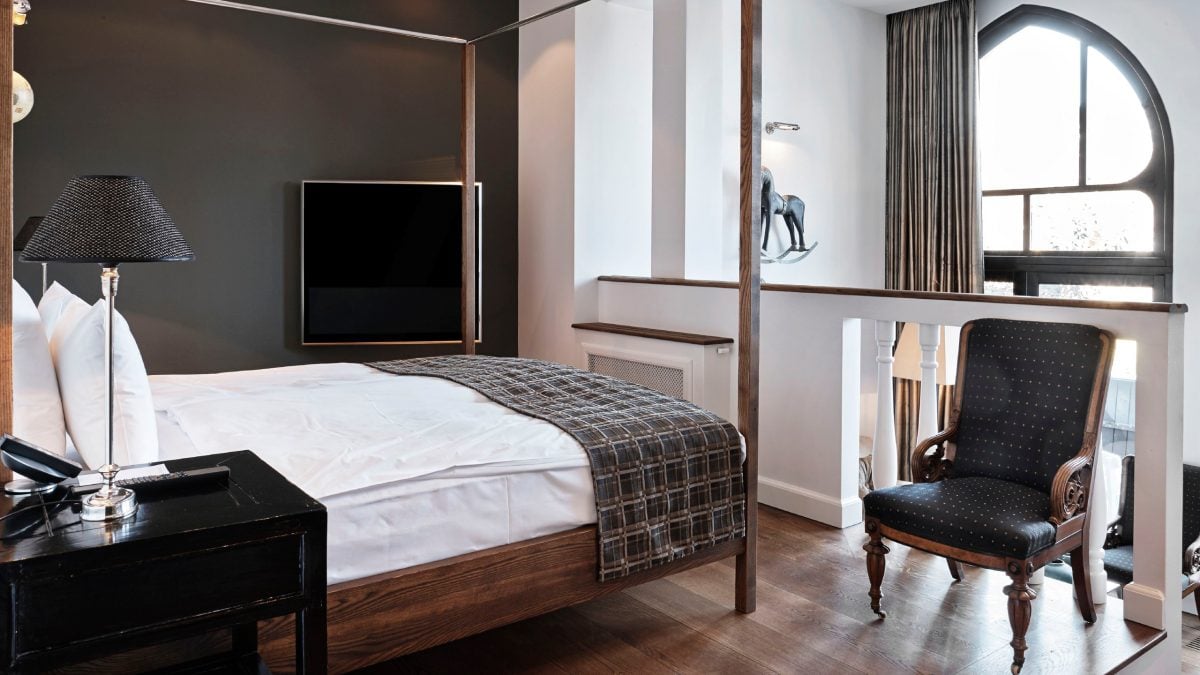 nimb-hotel-bedroom