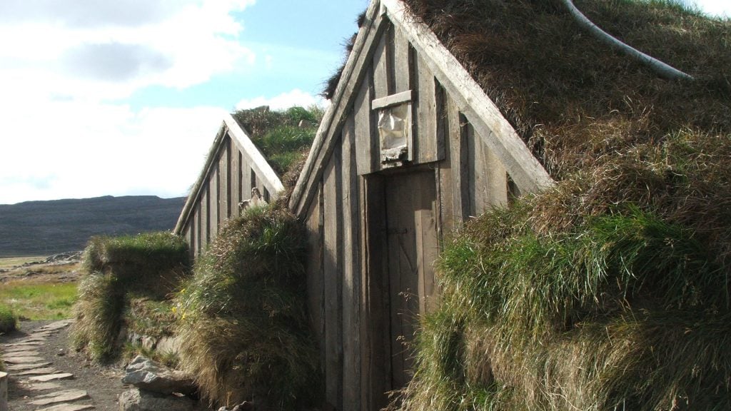 Outside The Sorcerer' s Cottage (1,89 MB) Photographer: Sigurður Atlason 