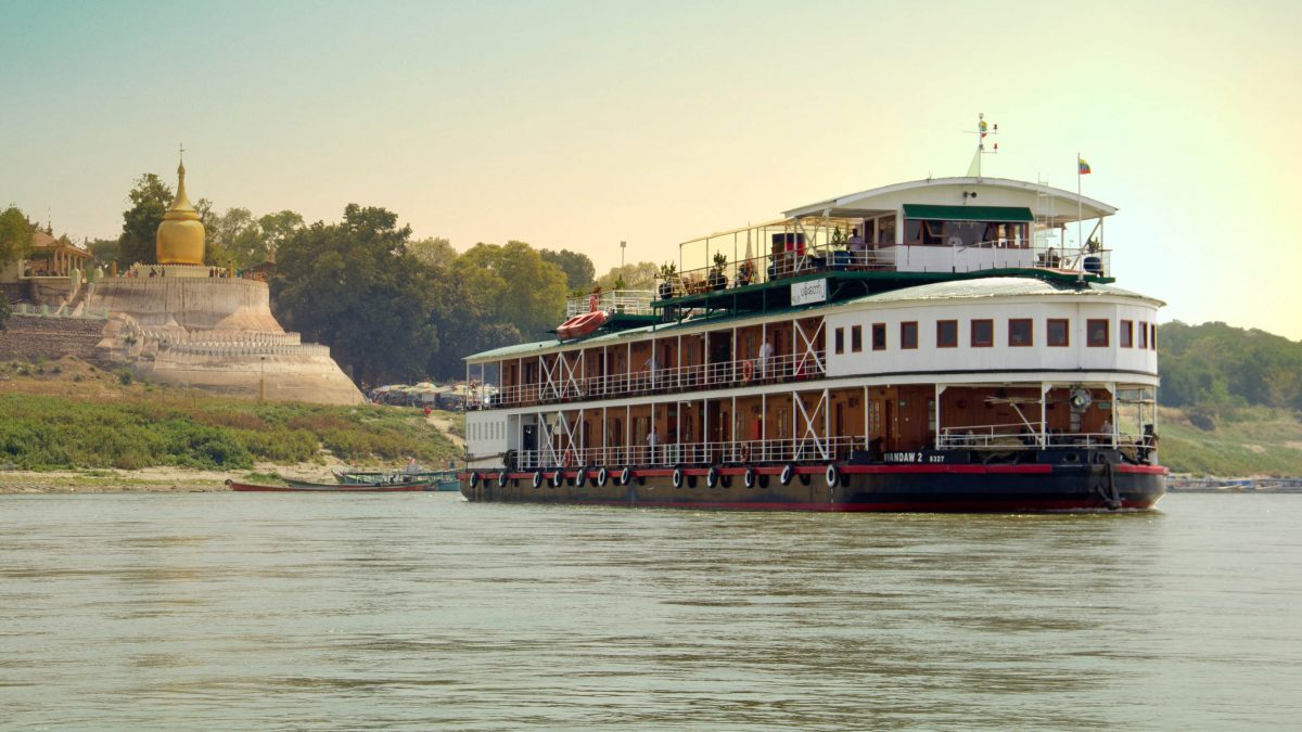 cruise irrawaddy river