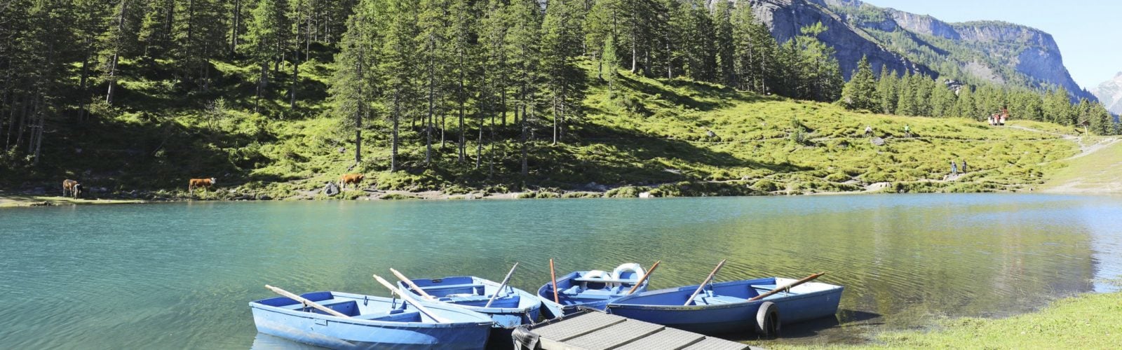 oeschinensee-lake-switzerland-boats