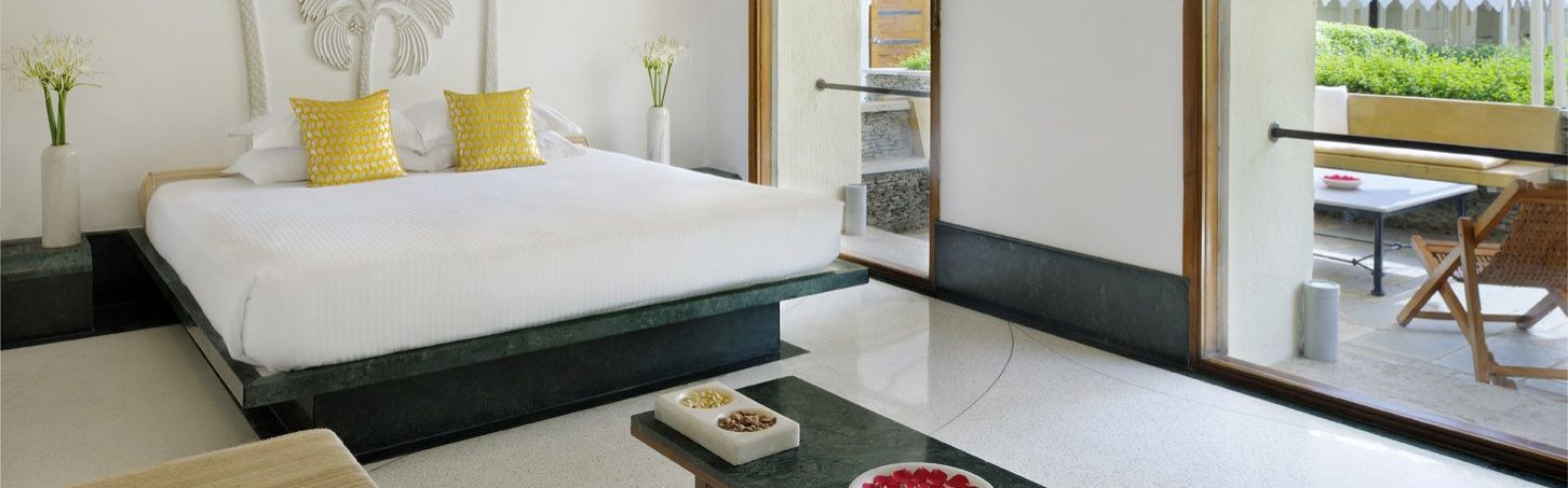 bedroom-udaipur-luxury-romantic-getaway