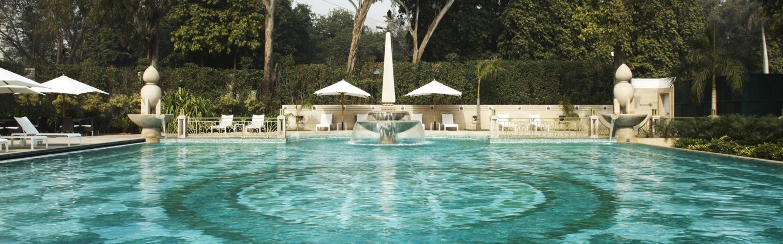 swimming-pool-the-imperial-delhi-india
