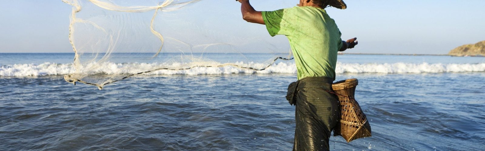 ngapali-beach-myanmar-fishing