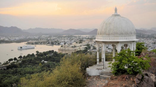 Pavillon with Udaipur city palace at Pichola lake, Udaipur, Rajasthan