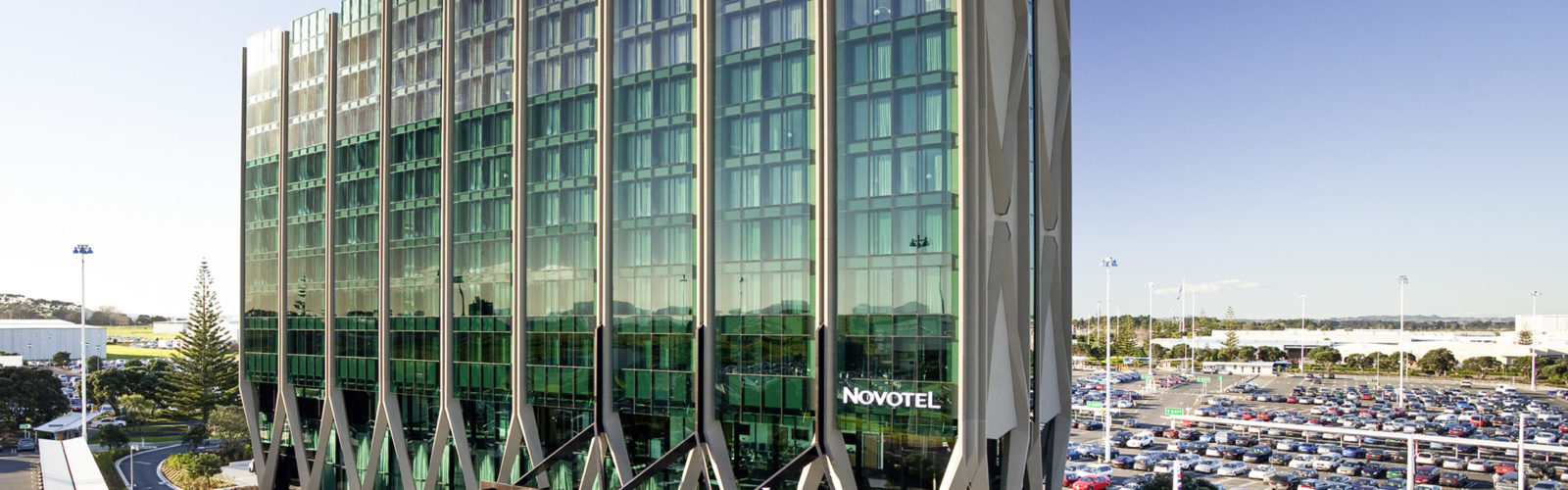 novotel-auckland-airport-facade