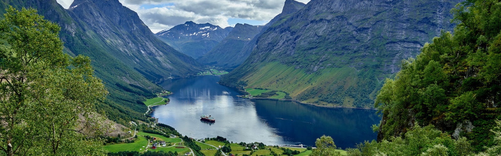 polarlys-exterior-fjord