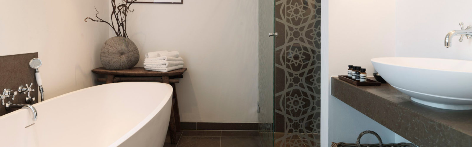 nimb-hotel-bathroom