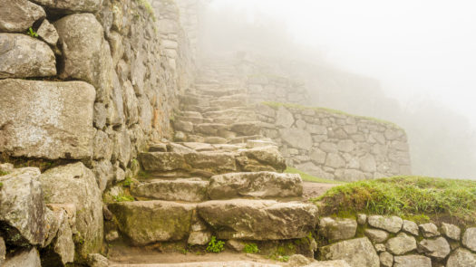 inca-trail-peru-misty-trail