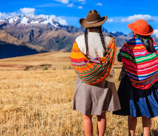peruvian-women-national-dress-sacred-valley