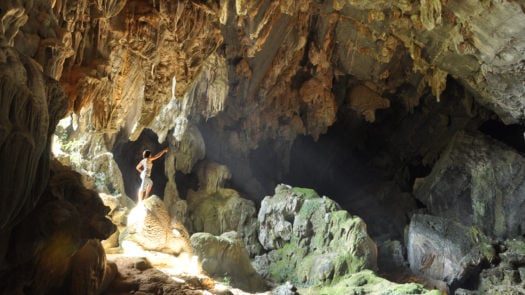 tham-phoukham-caves