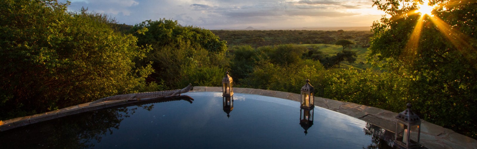 ol-donyo-lodge-pool-with-view
