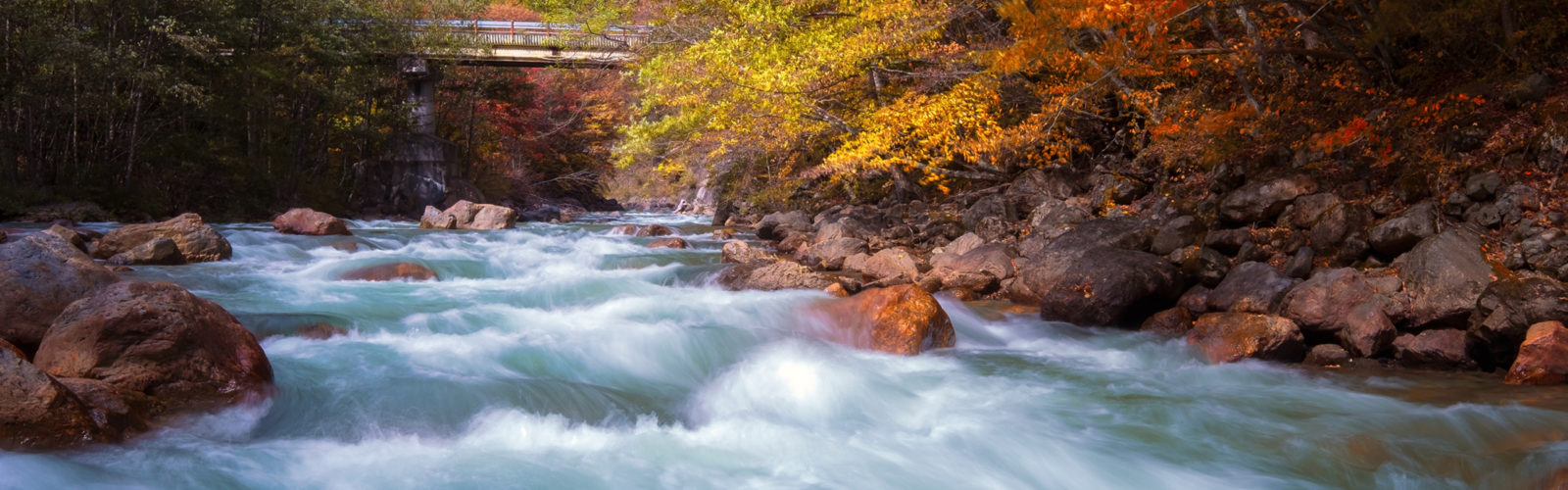 japanese-alps-autumn-river