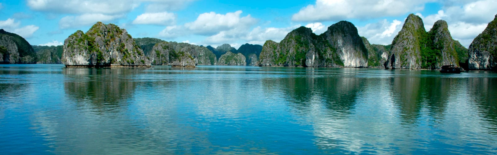 halong-bay-still-water