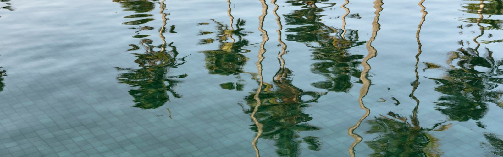 amanwella-pool-reflections