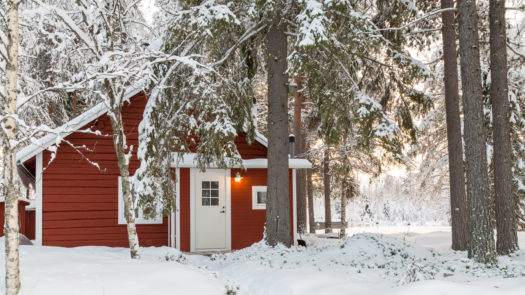 loggers-lodge-exterior-swedish-lapland