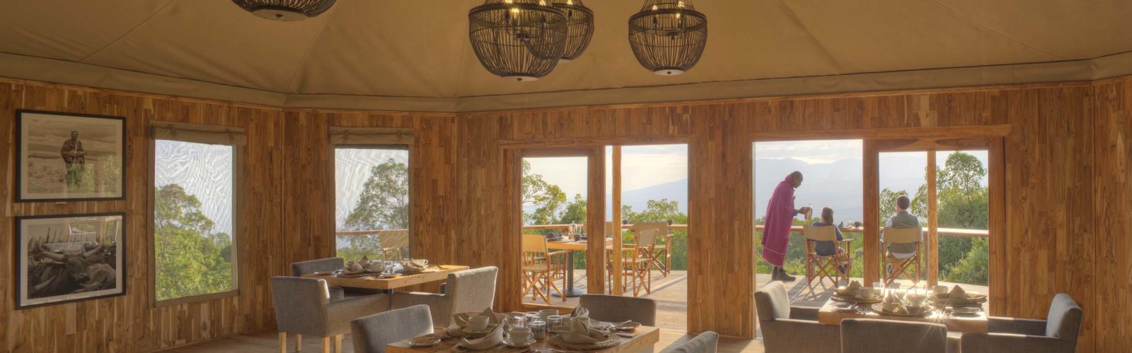 Breakfast on deck, The Highlands Ngorongoro, Tanzania, Africa