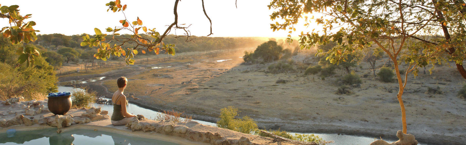 Meno a Kwena Pool View Sunset, Makgadigadi Pans, Botswana