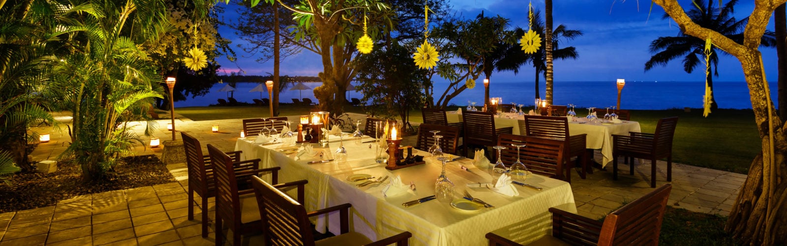 oberoi-lombok-outdoor-dining