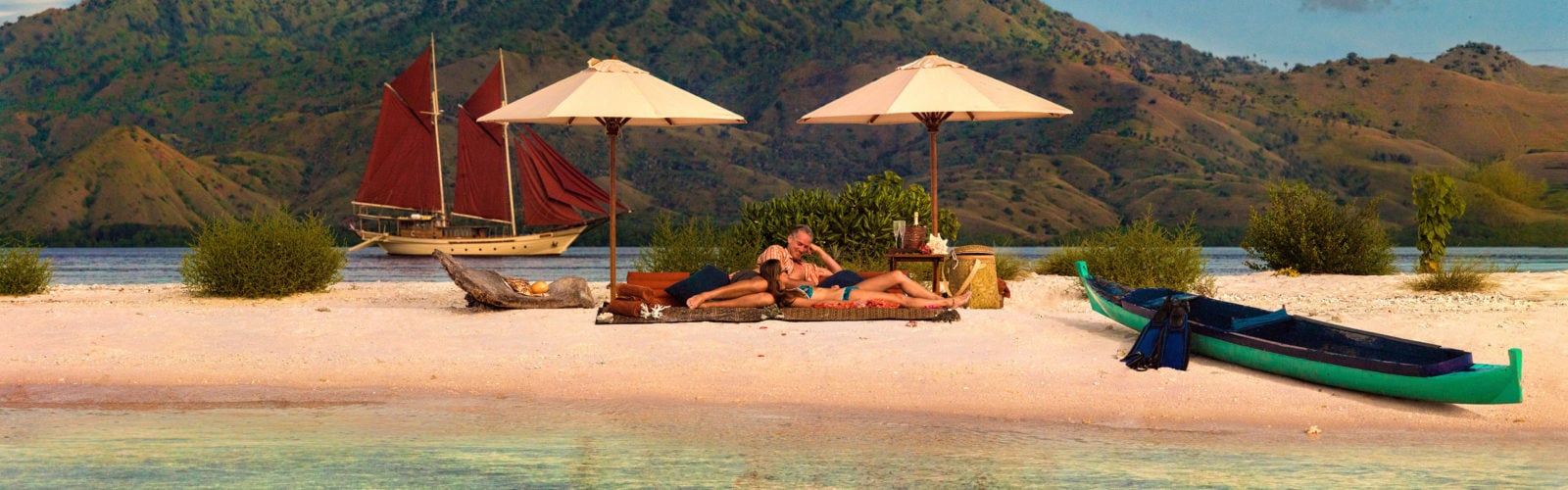 si-datu-relaxing-on-beach