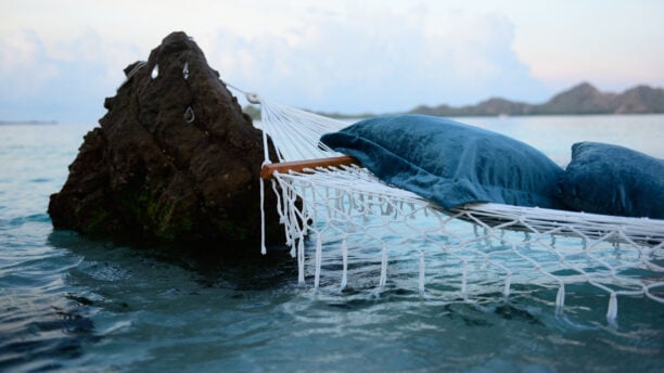 alexa-hammock-in-water