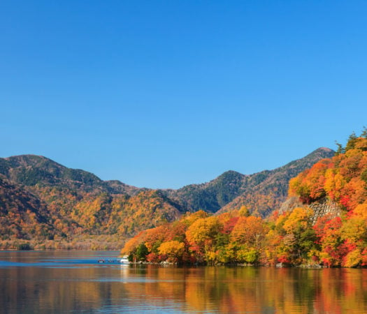 chuzenji-lake-autumn-nikko-japan