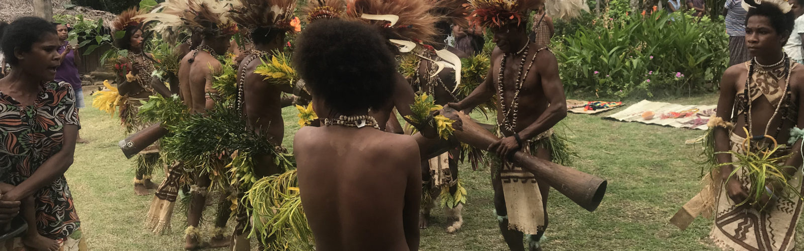 papua-new-guinea-tribe-dance